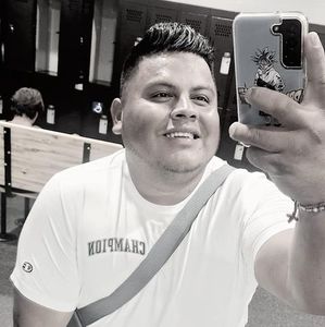 Meet your Posher, Estuardo